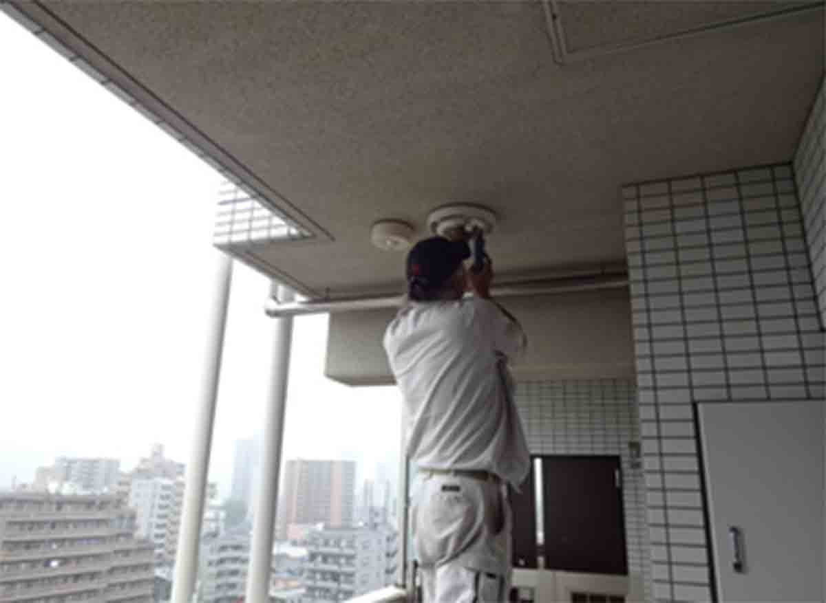 屋外でのLED照明設置工事